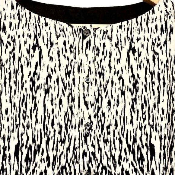 Nicole Miller Spiderweb Silk Shift Dress Size 2 Knee Length Lined Animal Print - Picture 2 of 11